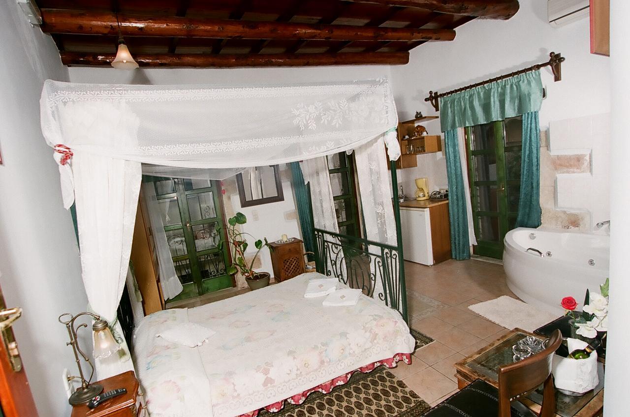 Gasthof Ifigenia By Captain Michalis Chania (Crete)
